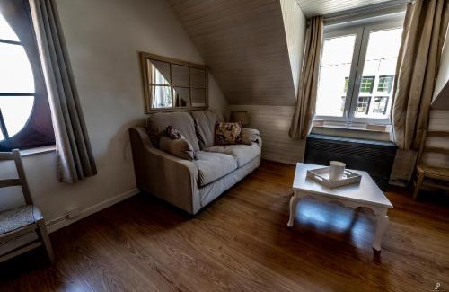 Dinant Apartment | Les 3 chapeaux Dinant 6p Les canotiers 4p avec terrasse Le melon 2p SANS terrasse