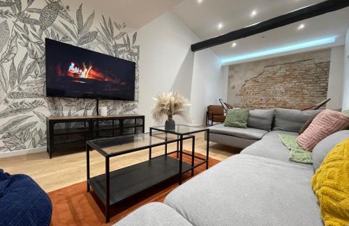Lens Apartment | Les 3 Suites - 6 personnes - 3 chambres avec SDB privatives