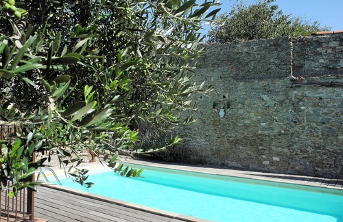 Carcassonne House | Les 4 C Private pool