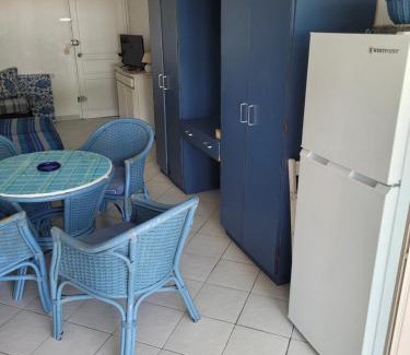 L'Autre-Bord Apartment | Les alizés