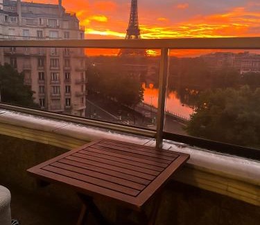 16th Arrondissement House | Les Amoureux de la Tour Eiffel