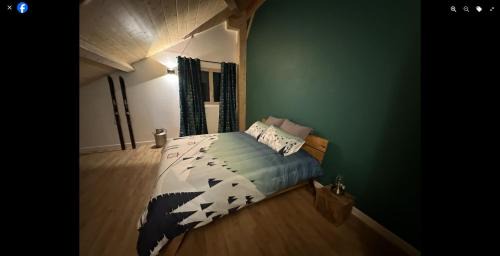 Chaux-Champagny Bed & Breakfast | LES ANTHOCYANES CHAMBRE MONTAGNE