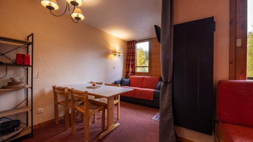 Doucy-Combelouviere Apartment | les arcades a37 4 pers