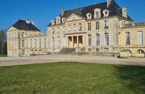 Versainville House | Les Arcades du Chateau
