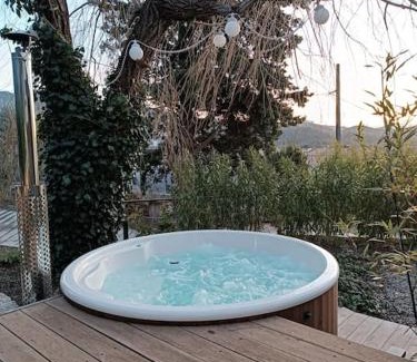 Saint-Zacharie Apartment | Les Bains de St Clair - Chambre Bain Nordique Spa