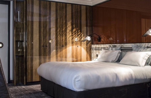 Quartier Sainte-Avoye Hotel | Les Bains Paris