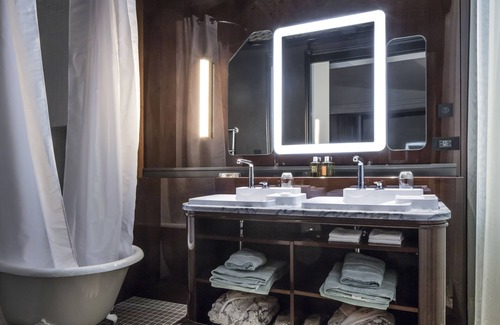 Quartier Sainte-Avoye Hotel | Les Bains Paris