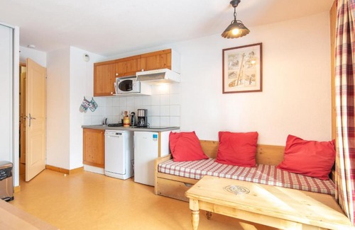 Saint-Sorlin-d'Arves Apartment | Les Biches - 75 - Appart RDC - 6 pers