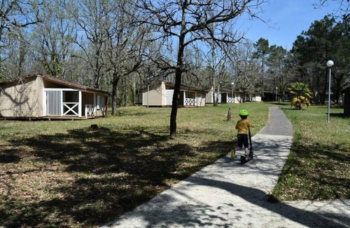 Prayssac House | Les Bois de Prayssac Campsite - Comfort 2 room cottage for 4 people