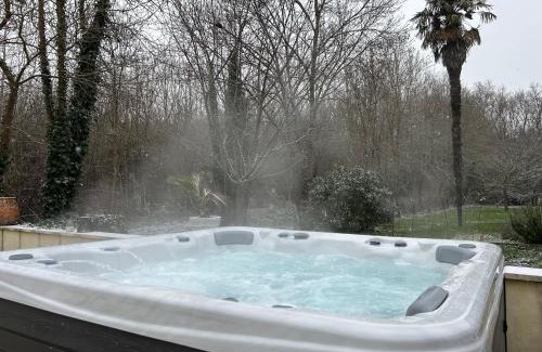 Fronsac Villa | Les Bons Amis