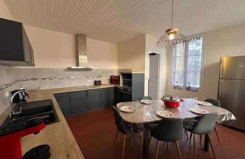 Mareuil-sur-Cher Apartment | LES BOUTONS D'OR (4 TO 6 PEOPLE) + SWIMMING POOL