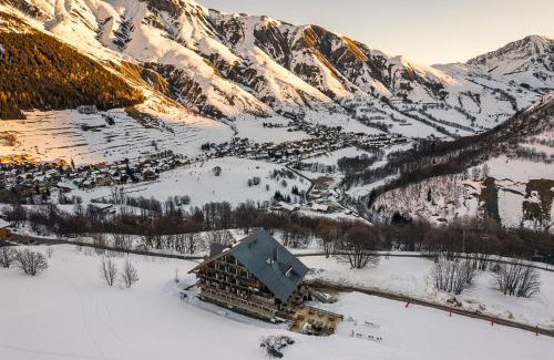 Saint-Sorlin-d'Arves Hotel | Les Cèdres - Hôtel - Restaurants - Spa