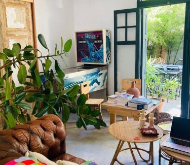 Les Remparts Bed & Breakfast | Les Cagettes en Ville