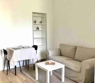 Rive Droite Apartment | Les Capucins.Appartement élégant,Vue sur le jardin