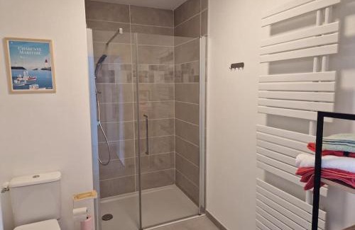 Puilboreau Apartment | Les Carrelets - Jardin d'Hiver- WIFI-TERRASSE-PAKING
