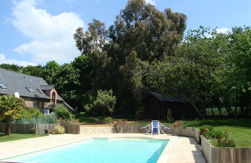 Lamballe House | Les Cavaliers, character gîte with swimming pool, 20 minutes from the seaside