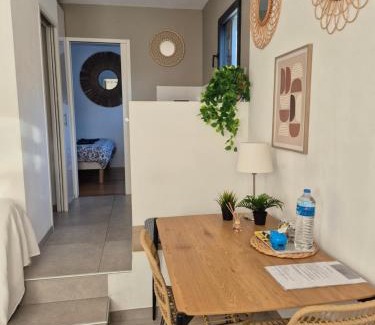 Sommieres Apartment | Les chênes verts