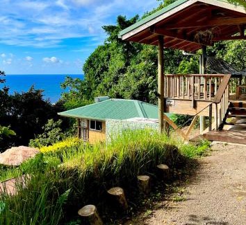 Taiarapu-Est Ski Chalet | Les Chalets de Afaahiti - Fare Okeani