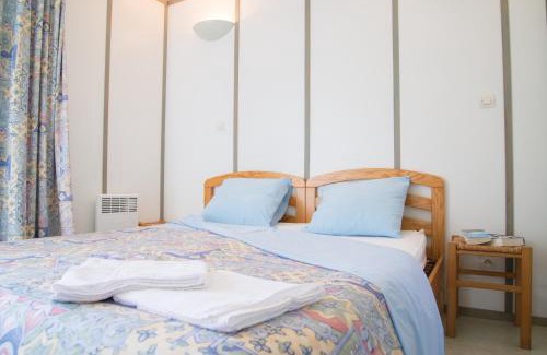Saint-Germain-du-Teil Ski Chalet | Les Chalets de Booz