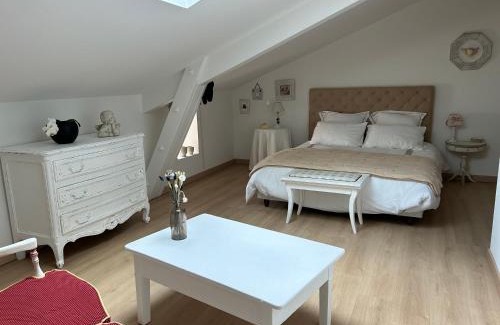 Saint-Loup-de-Varennes House | Les chambres claires Givry