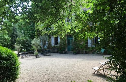 Semur-en-Auxois Bed & Breakfast | Les Chambres d'Hôtes du Bois Joli
