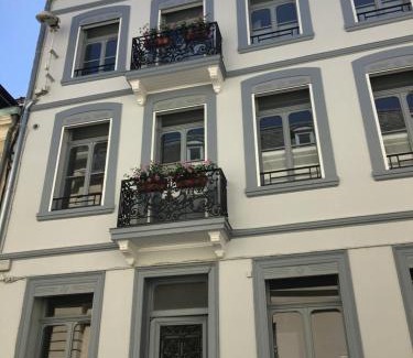 Douai House | LES CHAMBRES D'HOTES DU PALAIS