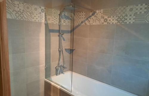 Les Ternes Apartment | les chambres de la cour (gite)
