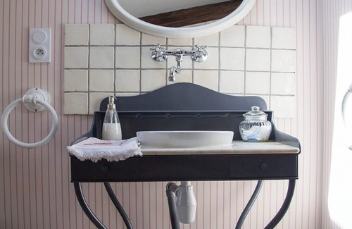 Les Herbiers Bed & Breakfast | Les Chambres de la Forge des Collines