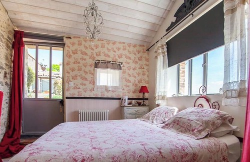Les Herbiers Bed & Breakfast | Les Chambres de la Forge des Collines