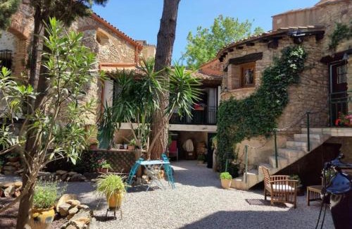 Sainte-Colombe-de-la-Commanderie House | Les chambres du Mas Peu del Causse