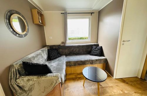 Les Mathes Ski Chalet | Les Charmettes Mobilhome 2 ch Climatisé - Terrasse fermée - Locsweethome