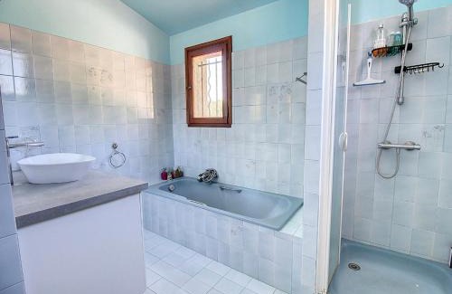 Les Arcs-sur-Argens Bed & Breakfast | Les Croisières
