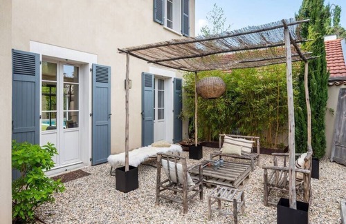 Tassin Villa | Les Cyprès - Amazing house with garden and pool