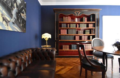 Chinon House | Les Destinées