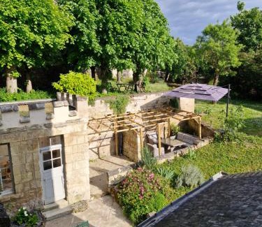 Chinon House | Les Destinées
