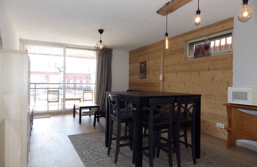 Les Deux Alpes Apartment | Les Deux Alpes - Renovated apartment for 6, south-facing balcony