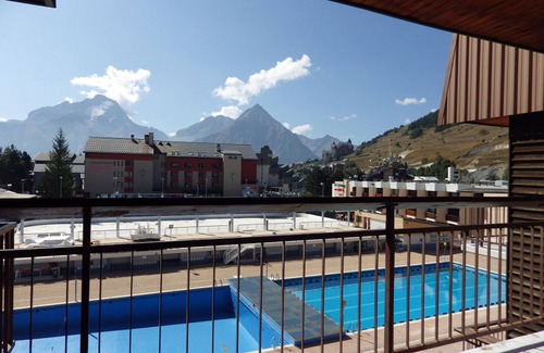 Les Deux Alpes Apartment | Les Deux Alpes - Renovated apartment for 6, south-facing balcony