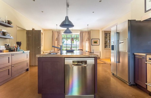 L'Isle-sur-la-Sorgue Villa | Les Deux Mas - Eight Bedroom Villa, Sleeps 16