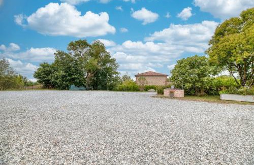 Caraman House | Les Echaunes