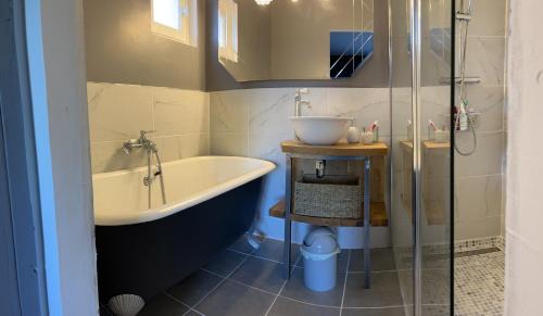 Sainte-Marie Bed & Breakfast | Les Ecureuils, chambre au calme