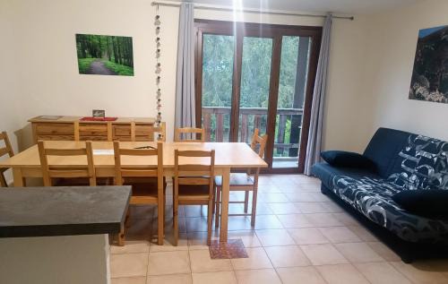 Roubion Apartment | Les Ecureuils "les Chamois"