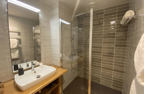Savigny-les-Beaune Bed & Breakfast | Les feusselottes -Double room-Superior-Ensuite-Vineyard view