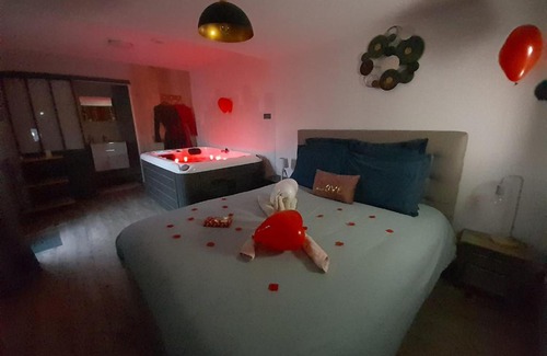 Bourseville House | Les Fines Bulles & spa