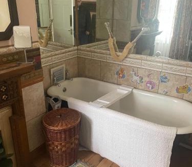 Dover Hostel | Les Fleurs Accommodation