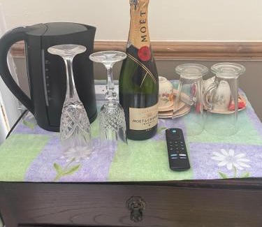 Dover Hostel | Les Fleurs Accommodation