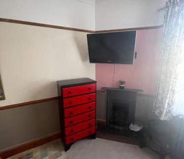 Dover Hostel | Les Fleurs Accommodation