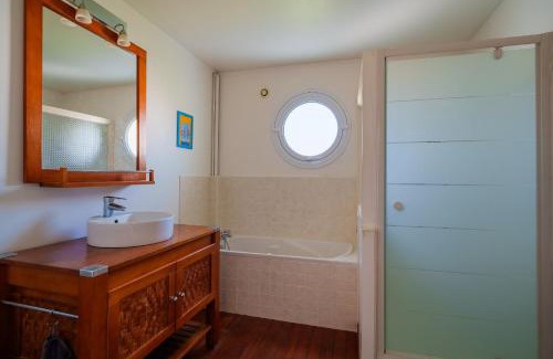 Pornic House | Les Flots - Wi-Fi, TV, Garages, Central