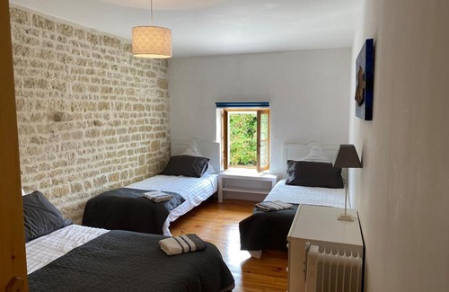 Saint-Georges-de-Longuepierre House | Les Deux Marronniers Bataille