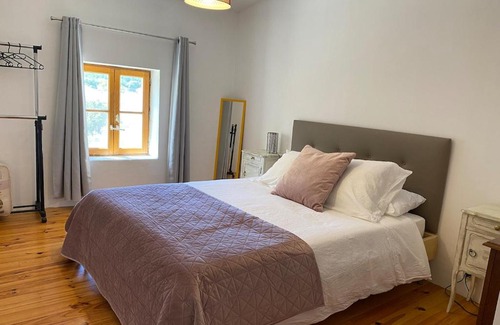 Saint-Georges-de-Longuepierre House | Les Deux Marronniers Bataille