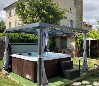 Chateauneuf-de-Galaure House | Les Gîtes de la Galaure SPA en option